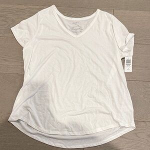 Torrid Classic White Short Sleeve Tee